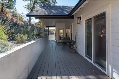 625 NE Cummins St, Roseburg, OR 97470 - Photo 41