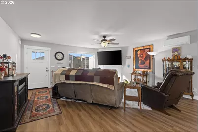 669 NW T St, Winston, OR 97496 - Photo 9
