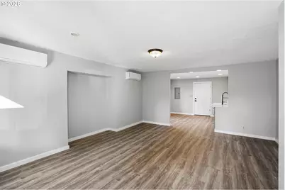 13207 SE Raymond St, Portland, OR 97236 - Photo 7