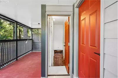 13207 SE Raymond St, Portland, OR 97236 - Photo 29