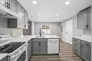 13207 SE Raymond St, Portland, OR 97236 - Photo 17