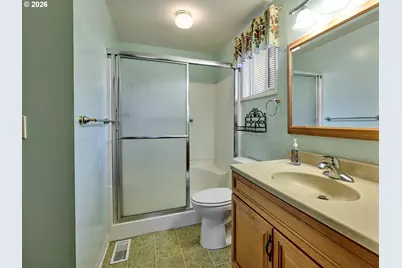 163 W Clackamas Cir, Woodburn, OR 97071 - Photo 15