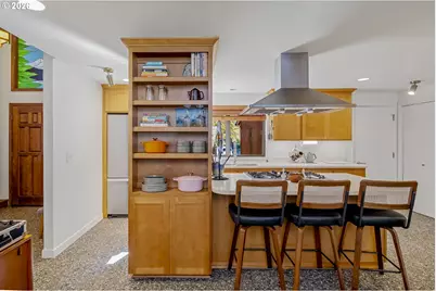 875 SE 25th St, Gresham, OR 97080 - Photo 13