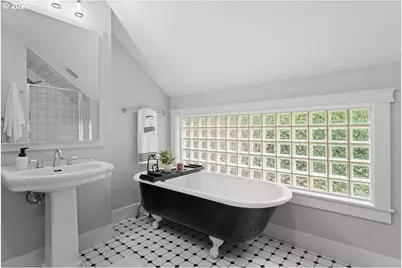 17965 Lake Haven Dr, Lake Oswego, OR 97035 - Photo 29