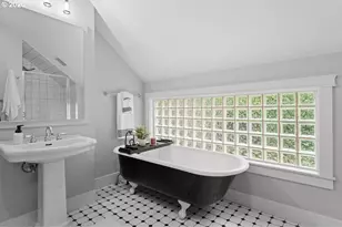 17965 Lake Haven Dr, Lake Oswego, OR 97035 - Photo 29