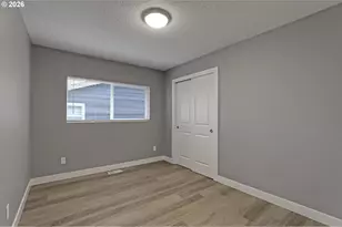 12001 NE Morris St, Portland, OR 97220 - Photo 15