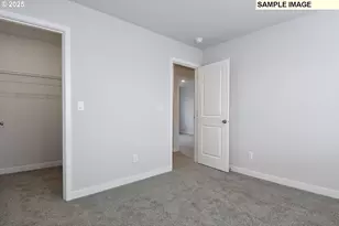 1211 Parkside Ave, Woodburn, OR 97071 - Photo 9