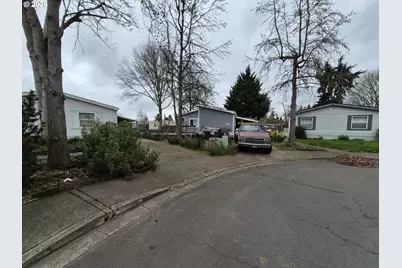 386 La Casa St, Eugene, OR 97402 - Photo 9