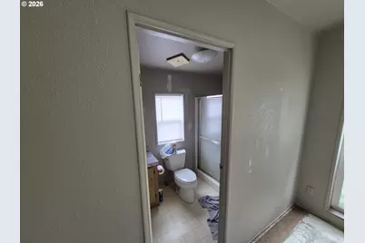 386 La Casa St, Eugene, OR 97402 - Photo 13