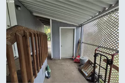 386 La Casa St, Eugene, OR 97402 - Photo 23