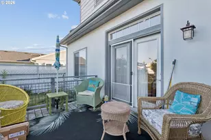327 S 46th St, Springfield, OR 97478 - Photo 23