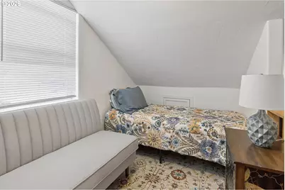 327 S 46th St, Springfield, OR 97478 - Photo 25
