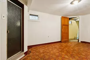 524 SE 46th Ave, Portland, OR 97215 - Photo 23