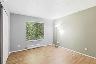 4000 Carman Dr, Lake Oswego, OR 97035 - Photo 13