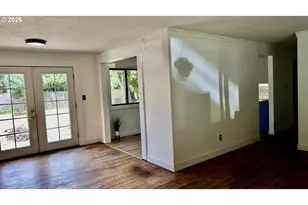 1307 NE 190th Pl, Portland, OR 97230 - Photo 7