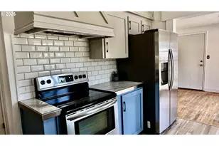 1307 NE 190th Pl, Portland, OR 97230 - Photo 5