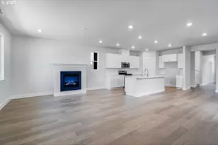 7789 NW Eleanor Ave, Portland, OR 97229 - Photo 11