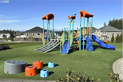 7789 NW Eleanor Ave, Portland, OR 97229 - Photo 23