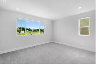 7789 NW Eleanor Ave, Portland, OR 97229 - Photo 13