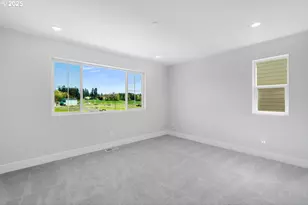 7789 NW Eleanor Ave, Portland, OR 97229 - Photo 13