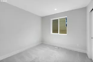 7789 NW Eleanor Ave, Portland, OR 97229 - Photo 17