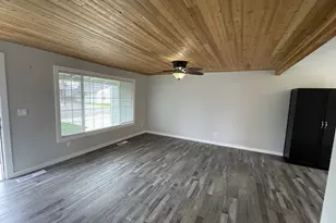 4765 Swegle Rd, Salem, OR 97301 - Photo 5