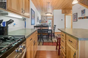 87926 E Alpenglow Ln, Government Camp, OR 97028 - Photo 21