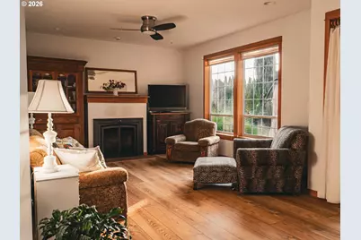 1745 Heritage Loop, Hood River, OR 97031 - Photo 11