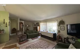704 S Jefferson St, Condon, OR 97823 - Photo 5