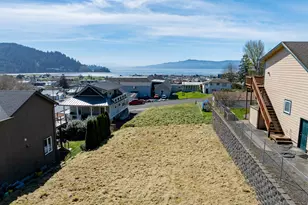 607 Evergreen Ave, Garibaldi, OR 97118 - Photo 1