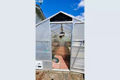 39136 Easton Ln, Springfield, OR 97478 - Photo 25