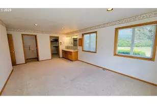 39136 Easton Ln, Springfield, OR 97478 - Photo 13