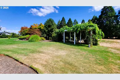 39136 Easton Ln, Springfield, OR 97478 - Photo 31