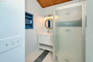 535 SW Cardinal St, Depoe Bay, OR 97341 - Photo 47