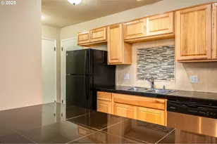 10090 SW Beaverton Hillsdale Hwy, Beaverton, OR 97005 - Photo 23