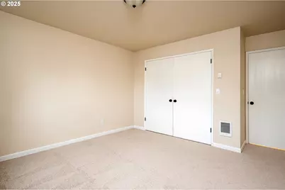 10090 SW Beaverton Hillsdale Hwy #16, Beaverton, OR 97005 - Photo 29