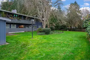 10090 SW Beaverton Hillsdale Hwy, Beaverton, OR 97005 - Photo 9