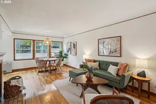 2025 SE Caruthers St, Portland, OR 97214 - Photo 7