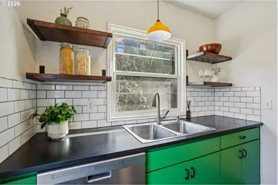 2025 SE Caruthers St #17, Portland, OR 97214 - Photo 15