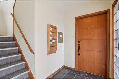 2025 SE Caruthers St #17, Portland, OR 97214 - Photo 5