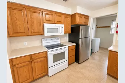 1231 N St, Springfield, OR 97477 - Photo 15