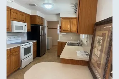 1231 N St, Springfield, OR 97477 - Photo 13