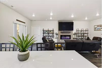 1633 Zoe Ave, Eugene, OR 97404 - Photo 9