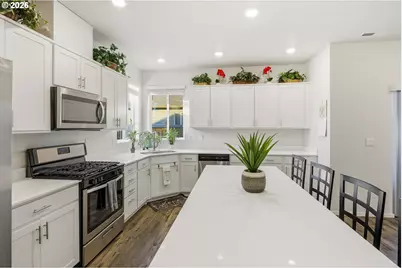 1633 Zoe Ave, Eugene, OR 97404 - Photo 7