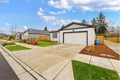 1633 Zoe Ave, Eugene, OR 97404 - Photo 3