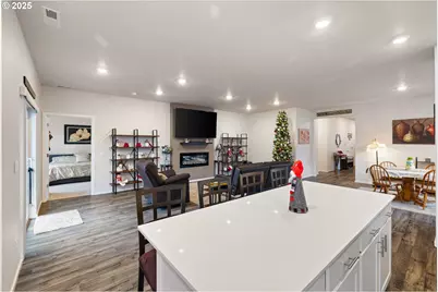 1633 Zoe Ave, Eugene, OR 97404 - Photo 9