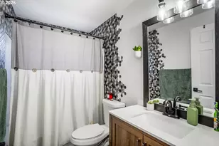 796 S R St, Cottage Grove, OR 97424 - Photo 19