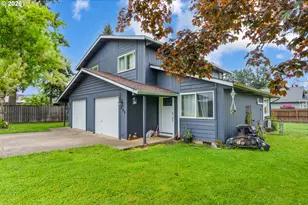 796 S R St, Cottage Grove, OR 97424 - Photo 3