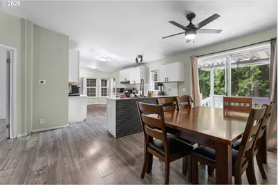 17649 S Greenfield Dr, Oregon City, OR 97045 - Photo 9