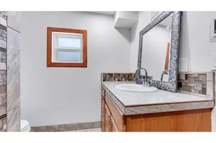 906 SW Alder St, Dundee, OR 97115 - Photo 17